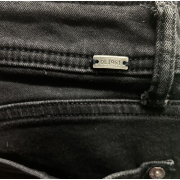 DL1961 Florence Instasculpt Black Skinny Jeans Size 24 x 24 Raw Hem Distressed - Picture 4 of 5